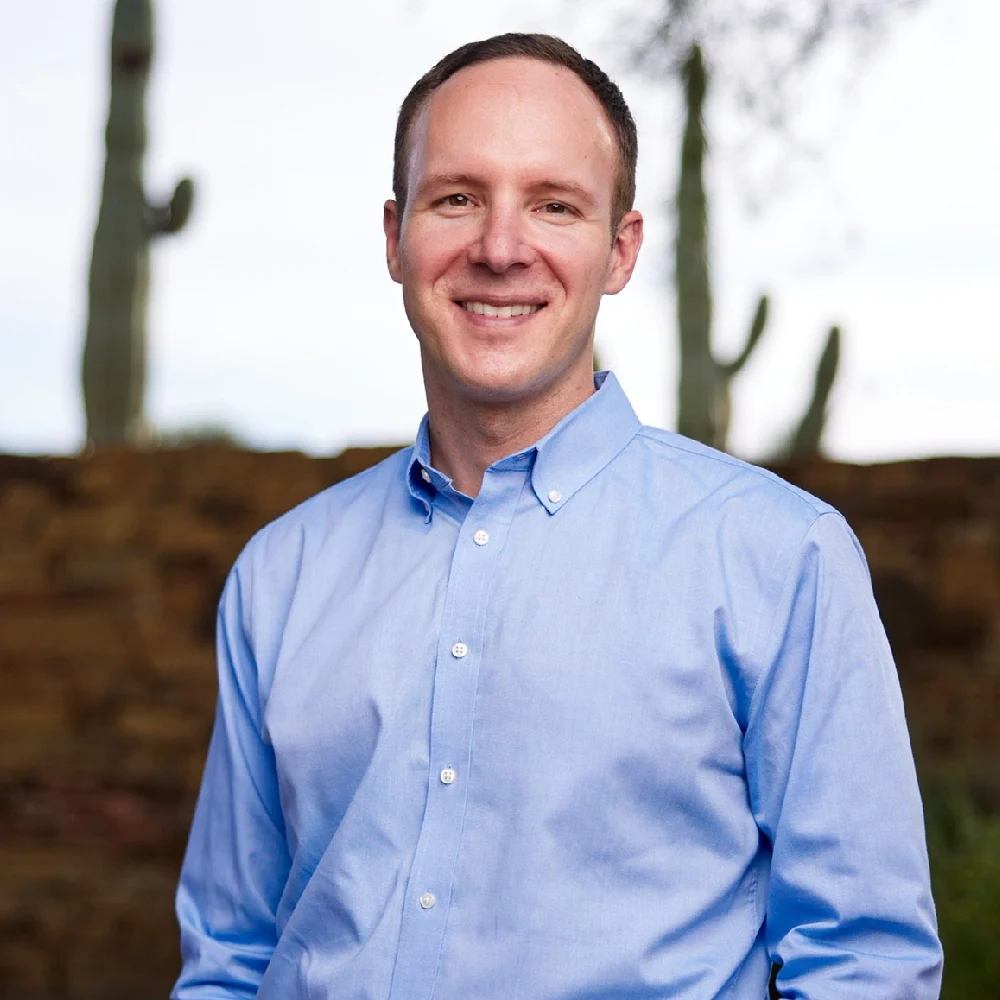 Portrait of Arizona Representative Matt Gress endorsing Ari Daniel Bradshaw for LD2 State House.
