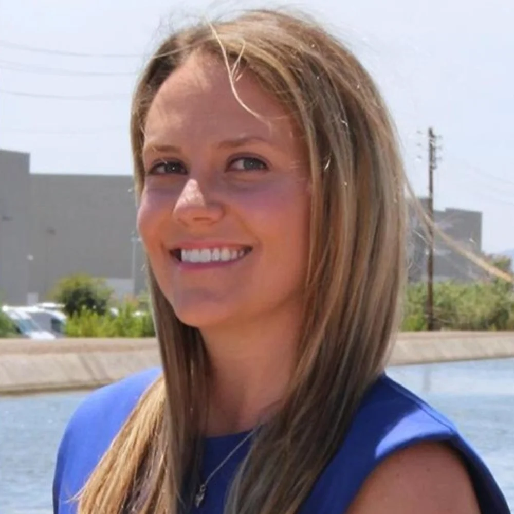 Portrait of Amanda Monize of the CAWCD Board endorsing Ari Daniel Bradshaw for LD2 State House.