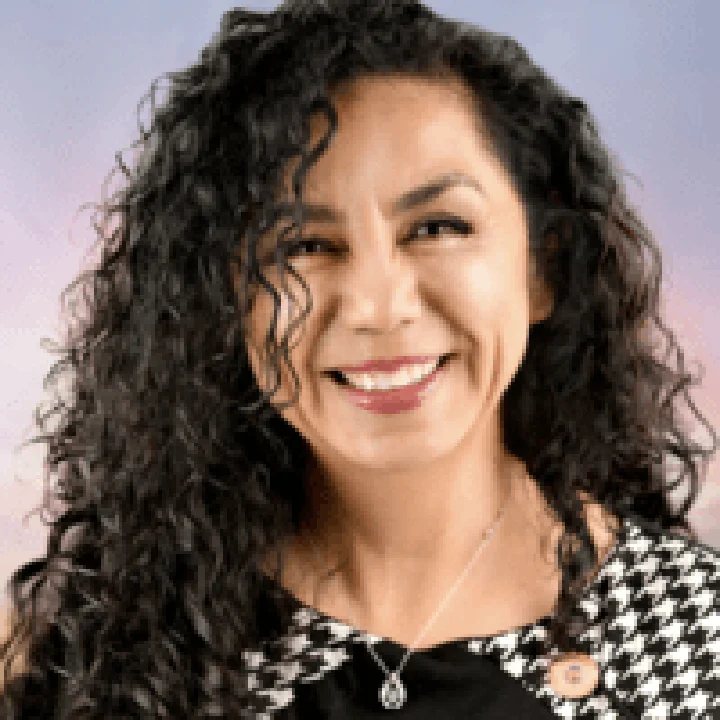 Portrait of Arizona Representative Teresa Martinez endorsing Ari Daniel Bradshaw for LD2 State House.