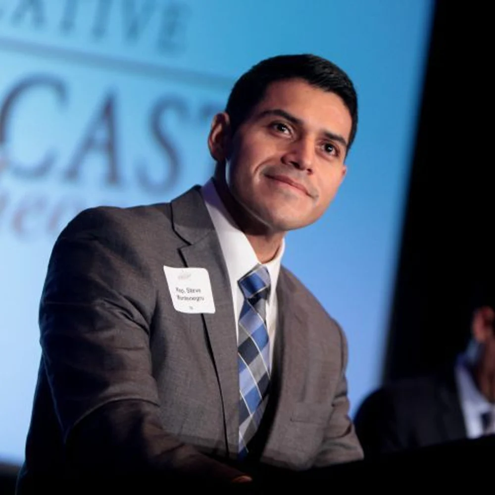Portrait of Arizona House Speaker Steve Montenegro endorsing Ari Daniel Bradshaw for LD2 State House.